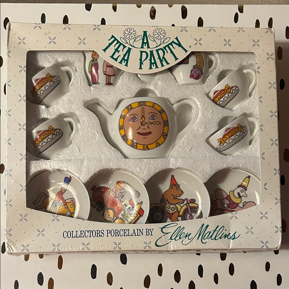 NWOT Vintage Collectors FAO Schwartz Tea Set in Original Box